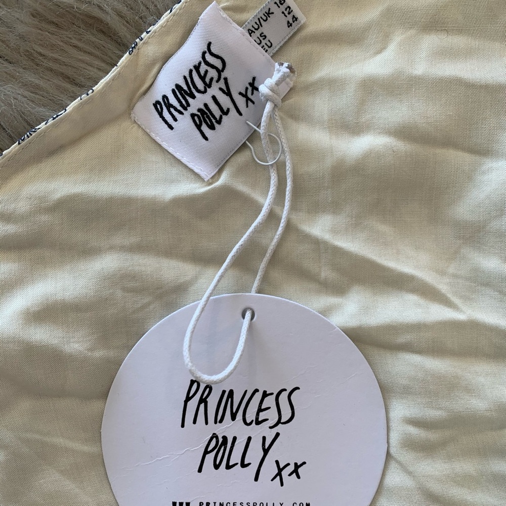 Dress - Picture 3 of 3